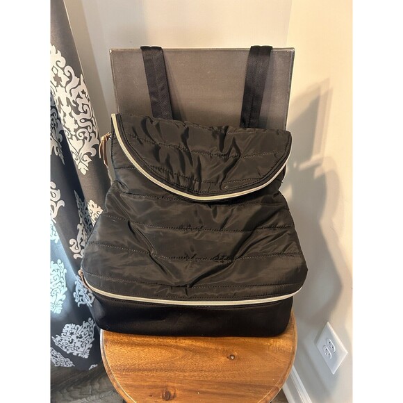 Women's Stella & Dot Crush It Black Quilted Nylon Backpack Bag Gym Travel Lined - Picture 1 of 6
